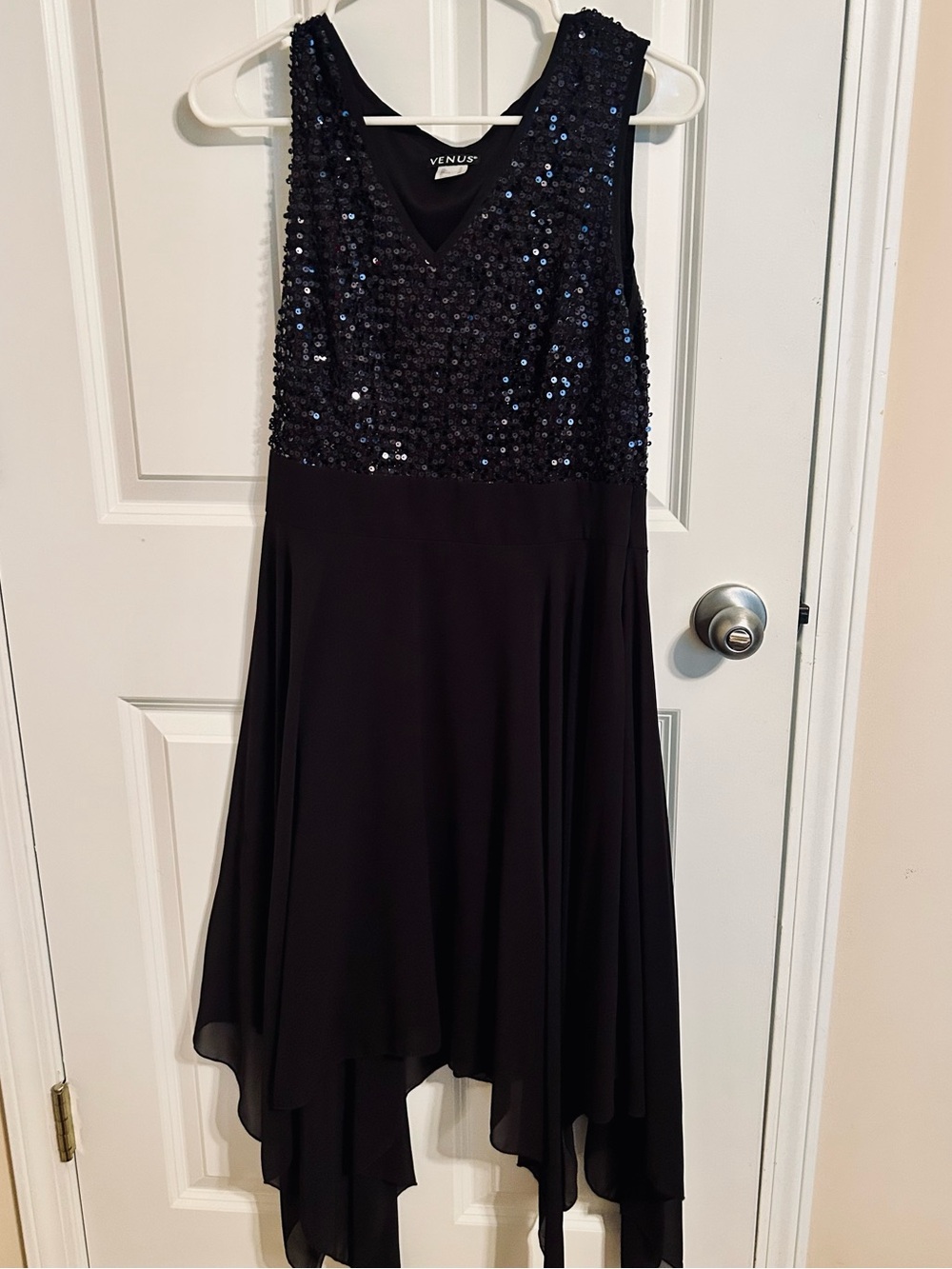 VENUS Black Sequin V-Neck Party Dress
